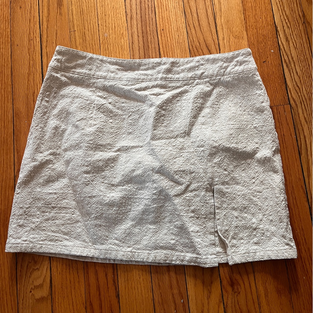 Miniskirt Lioness